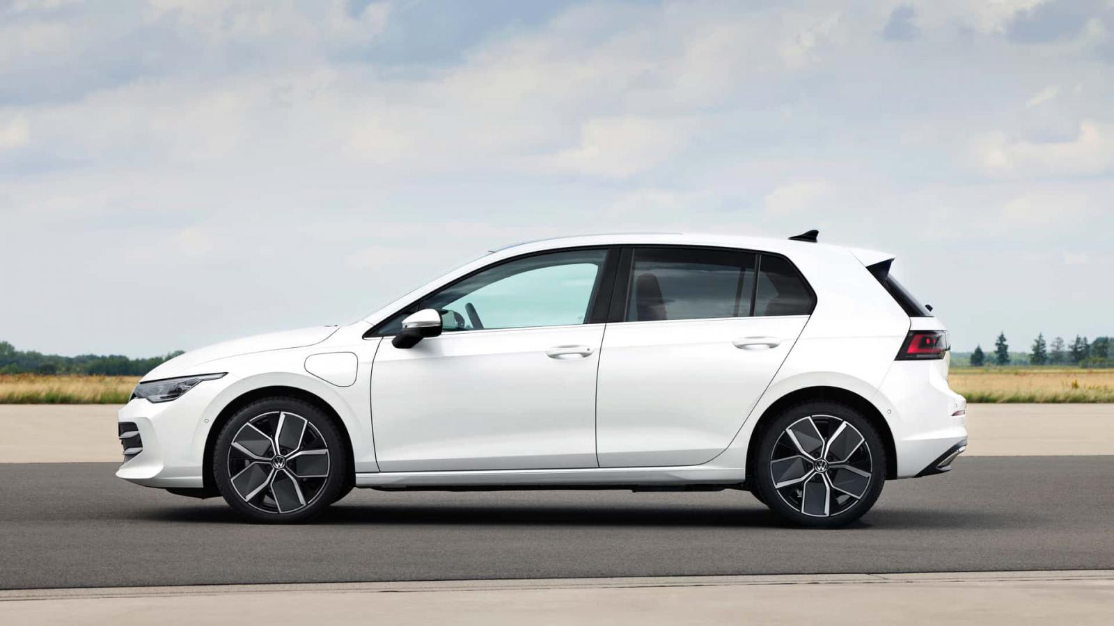 Επίσημο: Αυτό είναι το ανανεωμένο Volkswagen Golf